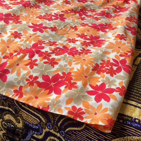 Spring into summer with this lovely pink and peach A-line skirt - Picture 4 of 5